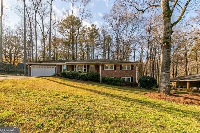 property at 2805 Pine Hill Dr