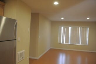 7440 Mesa College Dr in San Diego, CA - Building Photo - Building Photo