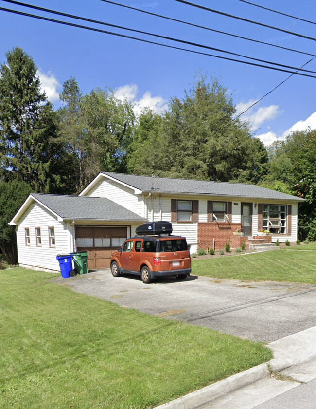 307 Ardmore St in Blacksburg, VA - Foto de edificio - Building Photo