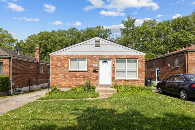 1321 82nd Blvd in St. Louis, MO - Building Photo - Building Photo