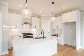 1612 23rd Ave N in Nashville, TN - Foto de edificio - Building Photo