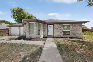 3604 Lily Ln in Rowlett, TX - Building Photo