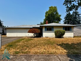 1309 31st Ave SE in Albany, OR - Building Photo