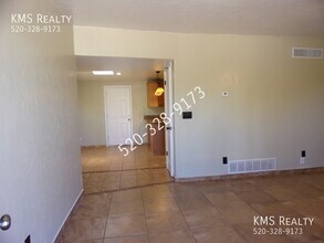 5625 S Irving Dr in Tucson, AZ - Building Photo - Building Photo