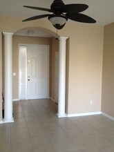 911 Seminole Palms Dr in Greenacres, FL - Building Photo - Building Photo