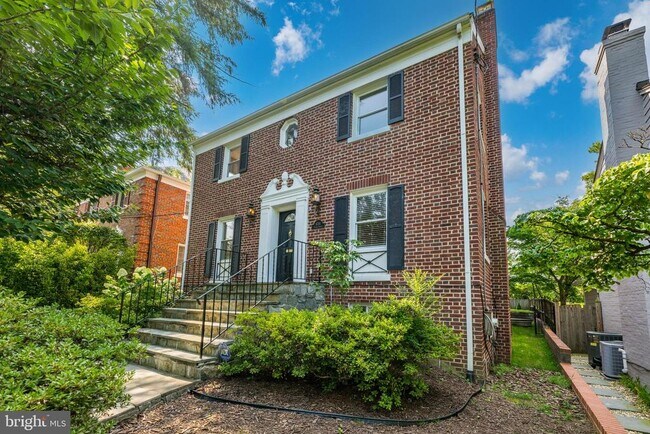 4714 Upton St NW in Washington, DC - Building Photo - Building Photo