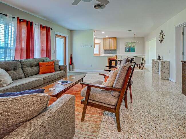 220 Glen Oak Rd in Venice, FL - Building Photo - Building Photo