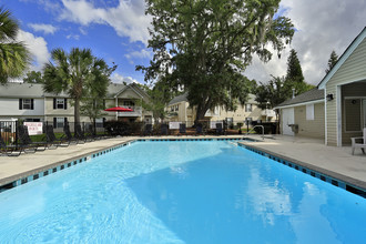 Bridge Pointe Apartments and Townhomes in Summerville, SC - Foto de edificio - Building Photo