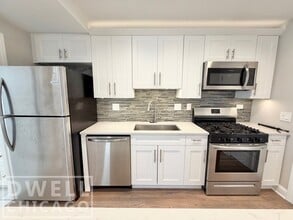 4101 N Lincoln Ave, Unit 2R in Chicago, IL - Foto de edificio - Building Photo