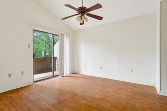 133 Bon Temps Roule, Unit D in Mandeville, LA - Building Photo - Building Photo