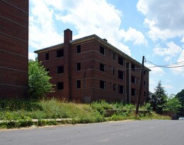 2335 Altamont Pl SE in Washington, DC - Building Photo