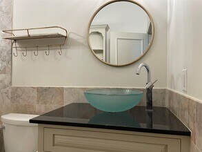 5911 Winsome Ln in Houston, TX - Building Photo - Building Photo