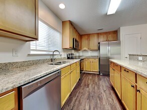 880 Collinswood Dr in Jacksonville, FL - Building Photo - Building Photo