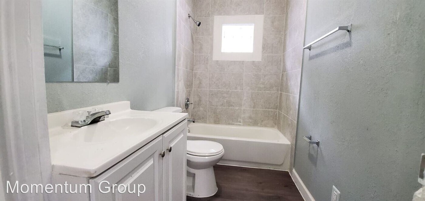 2401 Mallory Ave-Unit -UNIT B in Tampa, FL - Building Photo