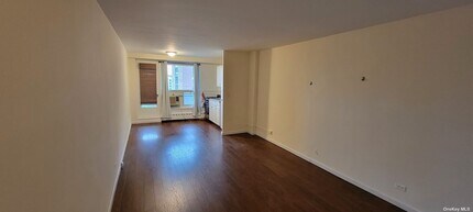 98-20 62nd Dr-Unit -9N in Queens, NY - Building Photo - Building Photo