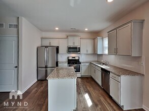 127 Neill Estate Ln in Mooresville, NC - Building Photo - Building Photo