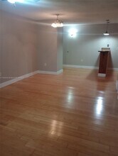 5775 Washington St in Hollywood, FL - Building Photo - Building Photo