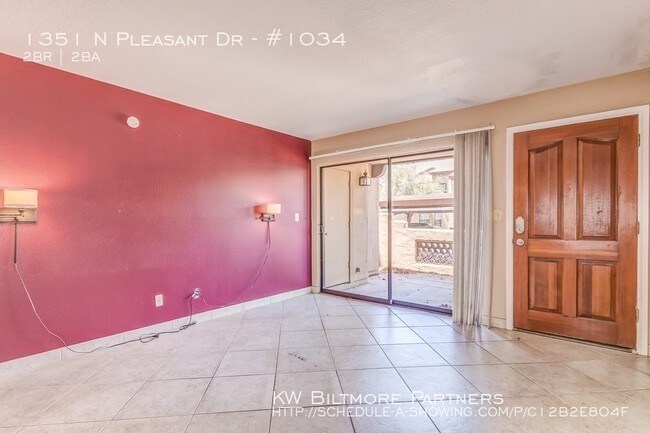 1351 N Pleasant Dr-Unit -#1034 in Chandler, AZ - Foto de edificio - Building Photo