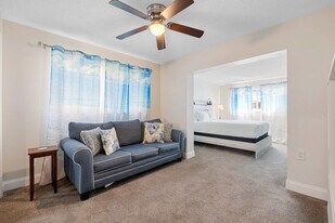 6216 102nd Terrace N in Pinellas Park, FL - Building Photo