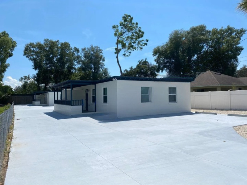 138 W 8th St in Apopka, FL - Building Photo