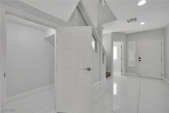 6718 Treble Clef Ave in Las Vegas, NV - Building Photo - Building Photo