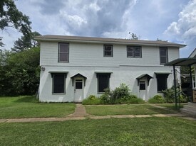 308 S Rogers St in Clarksville, AR - Building Photo