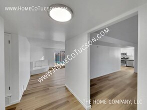 8548 E Beverly St in Tucson, AZ - Building Photo - Building Photo