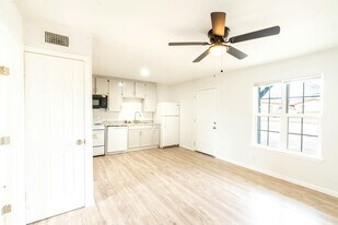1006 Harbour Ave in Killeen, TX - Building Photo