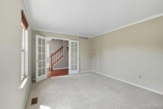 6671 Foxfield Dr in Mason, OH - Foto de edificio - Building Photo