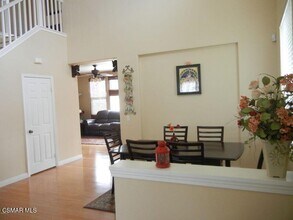 1128 Azalea Way in Simi Valley, CA - Building Photo - Building Photo