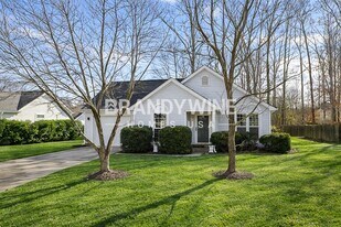 1220 Kerry Greens Dr in Matthews, NC - Building Photo