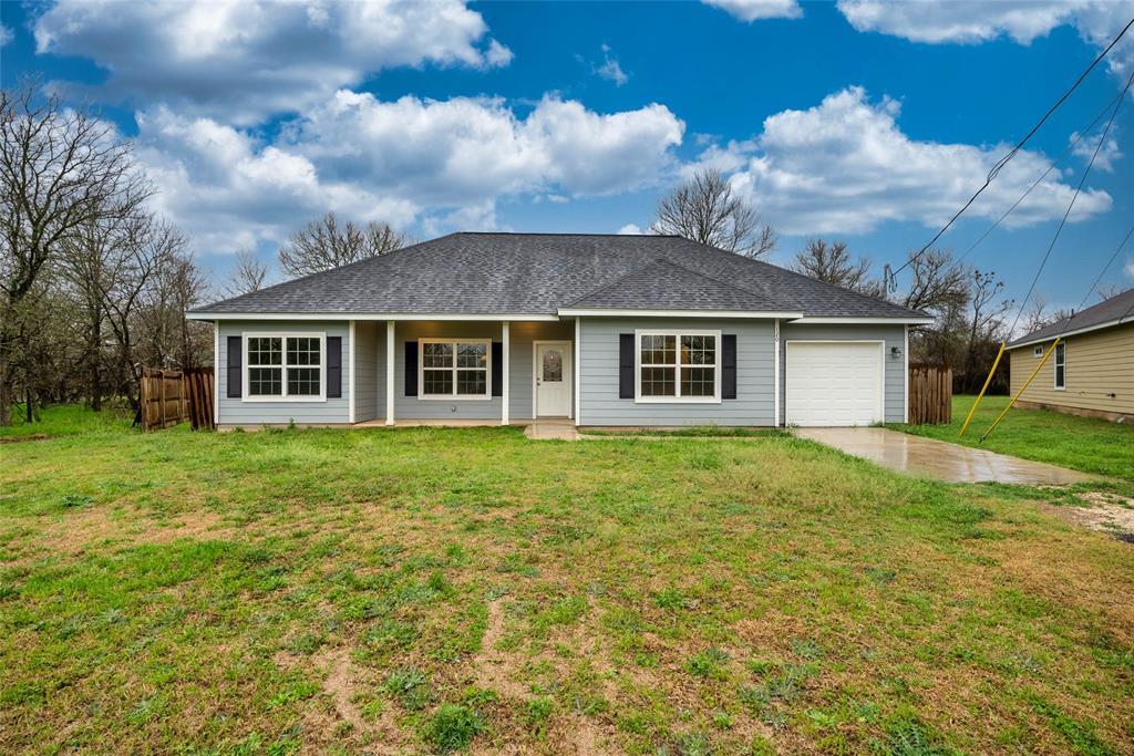 120 Kipapa Ct in Bastrop, TX - Building Photo