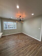 401 W Sierra Ave in Cotati, CA - Building Photo - Building Photo