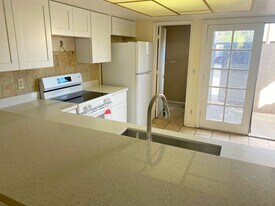 19601 N 7th St in Phoenix, AZ - Building Photo