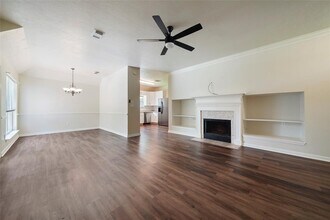 306 W Little Oak Ct in Spring, TX - Building Photo - Building Photo