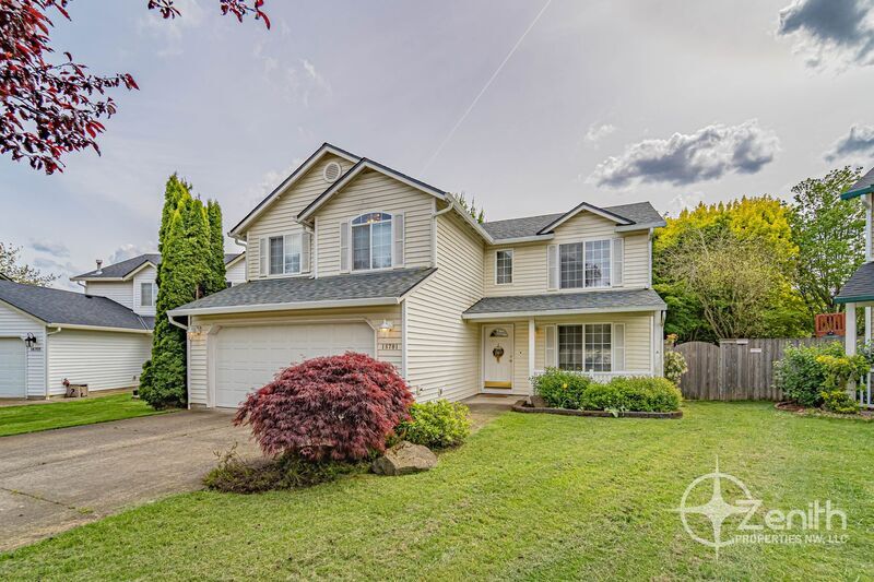 18701 SE 17th St in Vancouver, WA - Building Photo