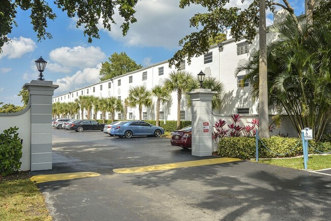Set Point Garden in Fort Lauderdale, FL - Foto de edificio - Building Photo