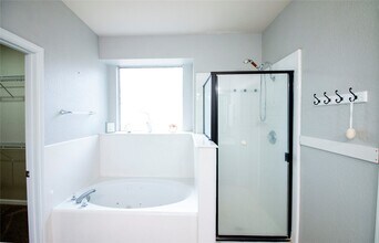 3318 Shadow Crest Ct in Montgomery, TX - Building Photo - Building Photo