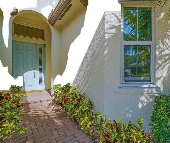2863 Bellarosa Circle in West Palm Beach, FL - Building Photo - Building Photo