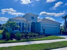 8101 Wild Blue Ter in Sarasota, FL - Building Photo