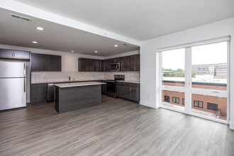 Tempo East Village in Des Moines, IA - Foto de edificio - Interior Photo