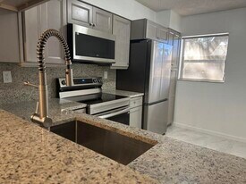 3130 Millwood Ter, Unit 1130 in Boca Raton, FL - Building Photo