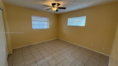 4235 SW 62nd Ave in Davie, FL - Building Photo - Building Photo