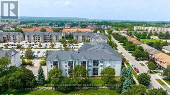 1421 Walkers Line in Burlington, ON - Building Photo