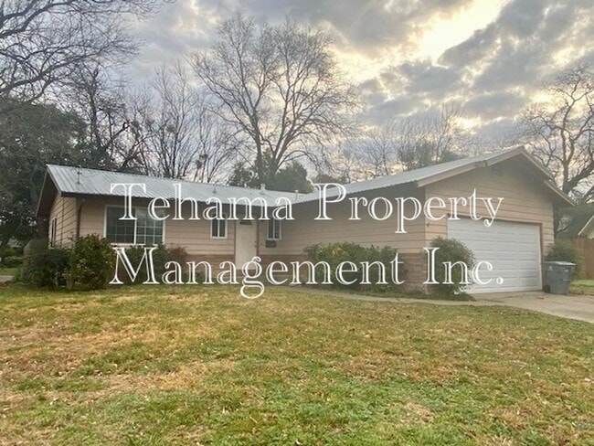 625 Thistle St in Red Bluff, CA - Building Photo - Building Photo