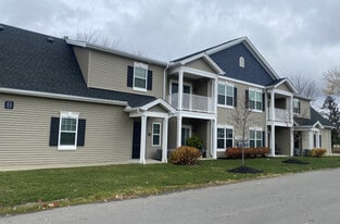 The Oaks at South Park in Hamburg, NY - Building Photo