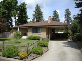 5822 N Alameda Blvd in Spokane, WA - Building Photo