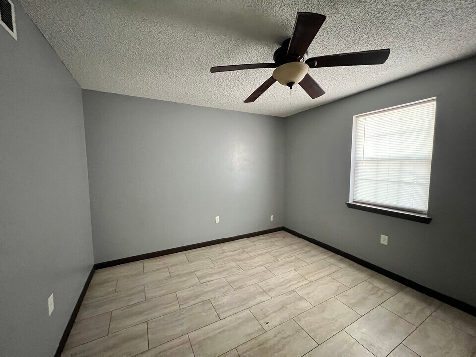 1008 Owen St, Unit A in Malvern, AR - Building Photo