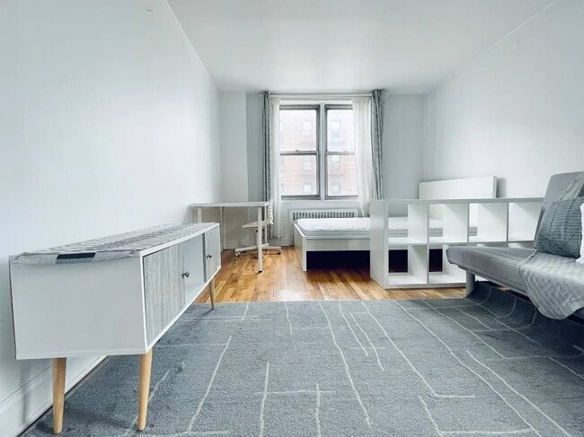 1200 Gravesend Neck Rd in Brooklyn, NY - Building Photo - Building Photo