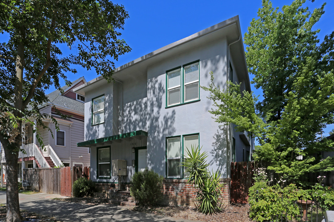 1520 23rd St in Sacramento, CA - Building Photo